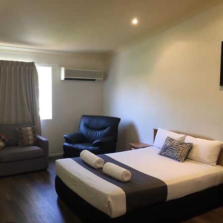 Emerald Explorers Inn מראה חיצוני תמונה