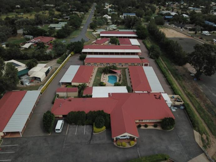 Emerald Explorers Inn מראה חיצוני תמונה