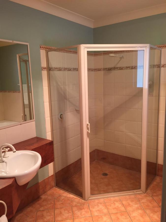Emerald Explorers Inn מראה חיצוני תמונה