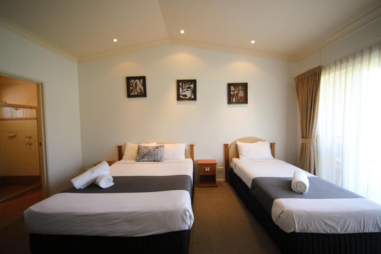 Emerald Explorers Inn מראה חיצוני תמונה